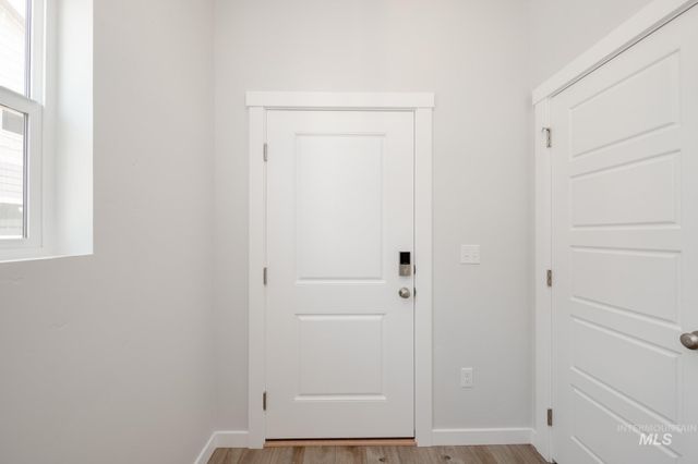 10527 W Tinder St, Star, ID 83669