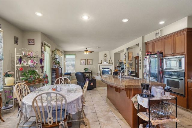 1810 Silvio Way, Oakdale, CA 95361