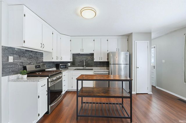 6708 Raintree Road, Fort Wayne, IN 46825