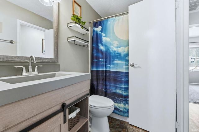 6708 Raintree Road, Fort Wayne, IN 46825