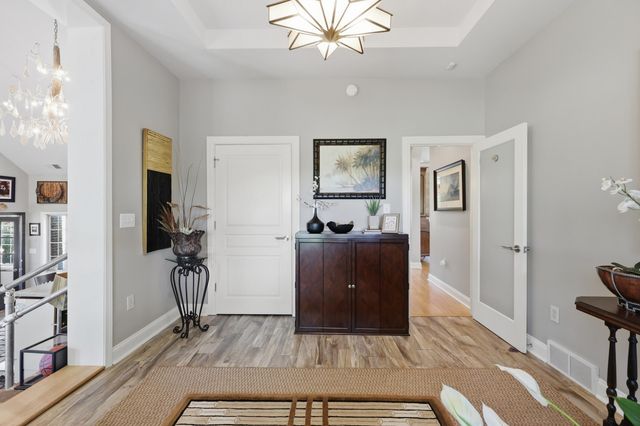 621 S Cleveland Road, Lexington, KY 40515
