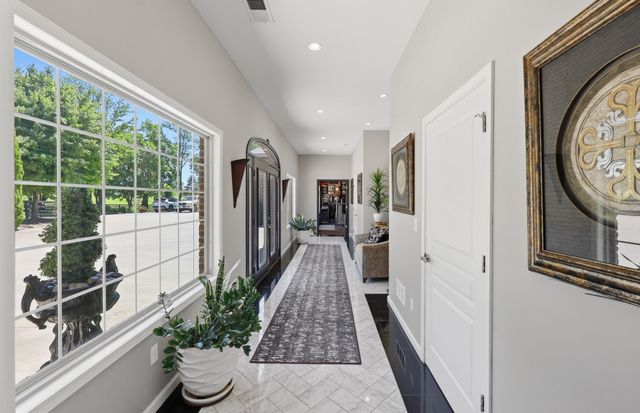 621 S Cleveland Road, Lexington, KY 40515