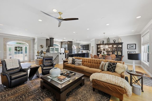 621 S Cleveland Road, Lexington, KY 40515