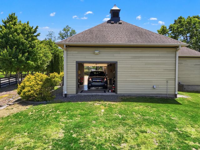 621 S Cleveland Road, Lexington, KY 40515
