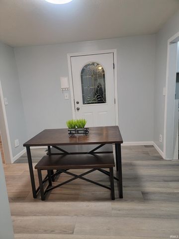 623 W Grissom Avenue, Mitchell, IN 47446