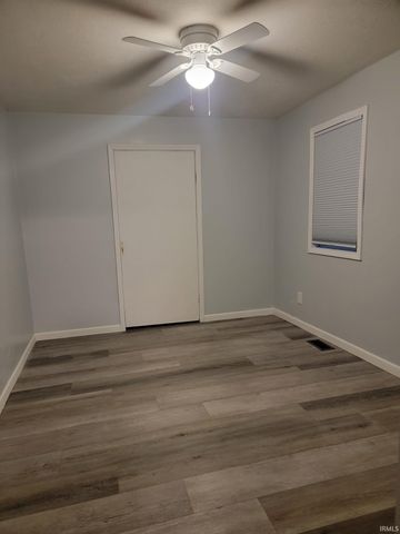 623 W Grissom Avenue, Mitchell, IN 47446