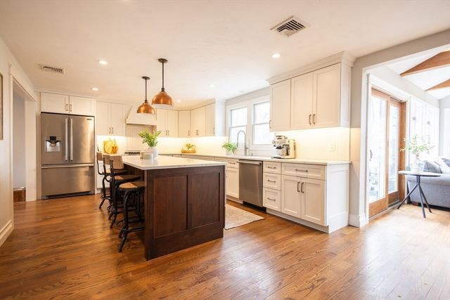 3 Kimberly Drive, Medway, MA 02053