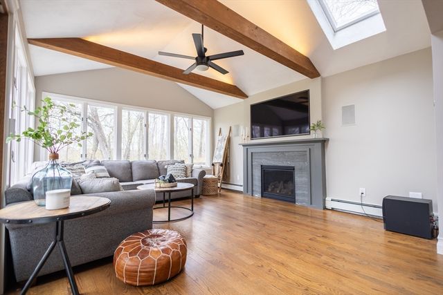 3 Kimberly Drive, Medway, MA 02053