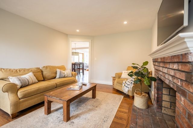 3 Kimberly Drive, Medway, MA 02053