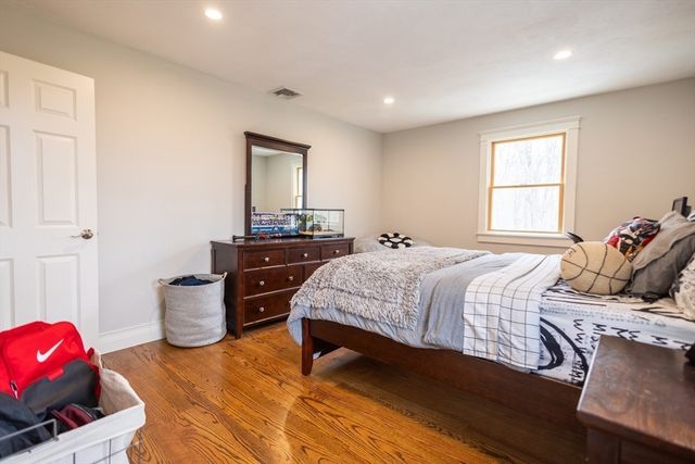 3 Kimberly Drive, Medway, MA 02053