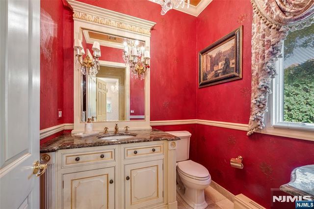 13 Great Hall Road, Mahwah, NJ 07430