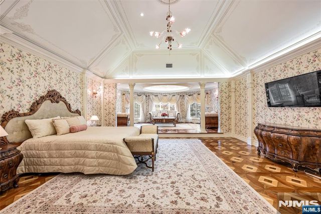 13 Great Hall Road, Mahwah, NJ 07430