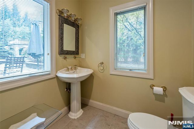 13 Great Hall Road, Mahwah, NJ 07430