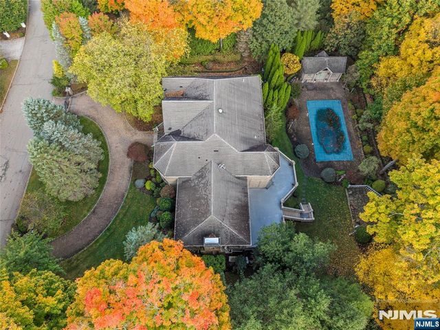 13 Great Hall Road, Mahwah, NJ 07430