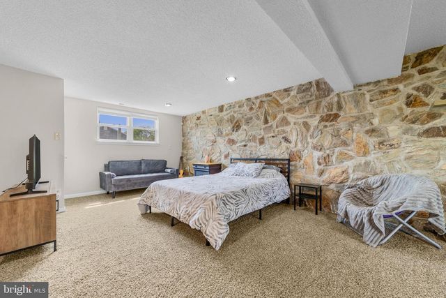 1001 BRADFORD DR, Williamstown, NJ 08094