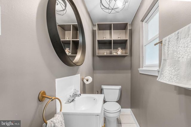 1001 BRADFORD DR, Williamstown, NJ 08094