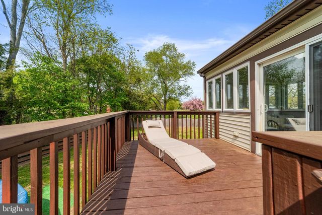 1001 BRADFORD DR, Williamstown, NJ 08094