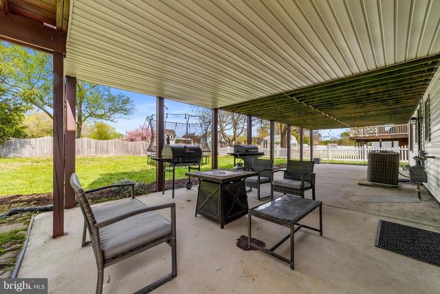 1001 BRADFORD DR, Williamstown, NJ 08094