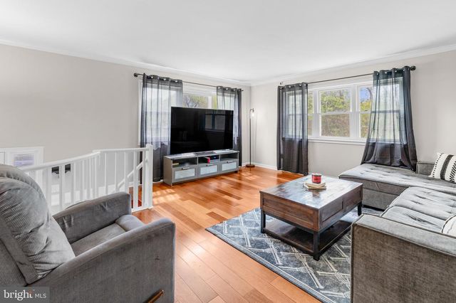 1001 BRADFORD DR, Williamstown, NJ 08094