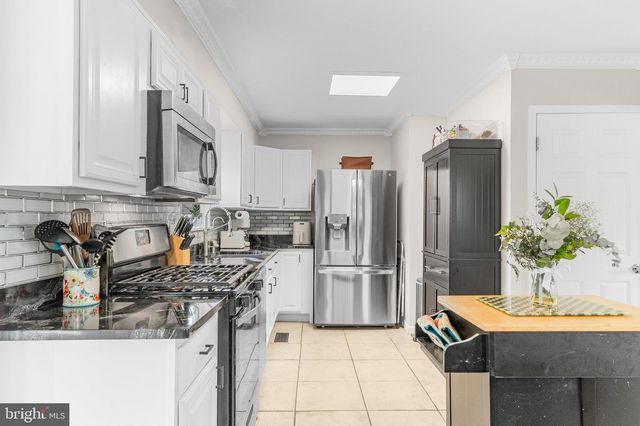 1001 BRADFORD DR, Williamstown, NJ 08094