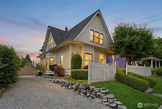 2415 F Street, Bellingham, WA 98225