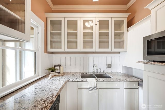 2415 F Street, Bellingham, WA 98225