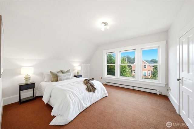2415 F Street, Bellingham, WA 98225