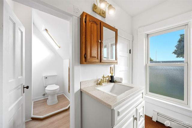 2415 F Street, Bellingham, WA 98225