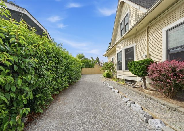 2415 F Street, Bellingham, WA 98225