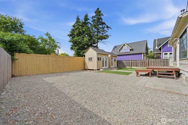 2415 F Street, Bellingham, WA 98225