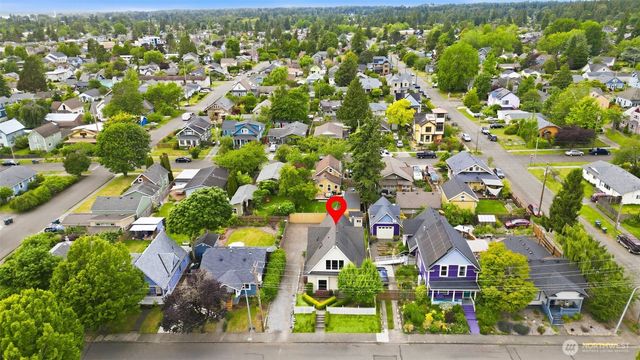 2415 F Street, Bellingham, WA 98225