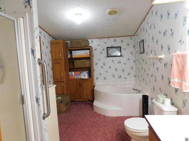 14 Heather Rd., Kuttawa, KY 42055