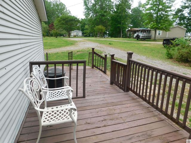 14 Heather Rd., Kuttawa, KY 42055