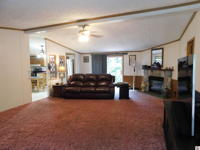 14 Heather Rd., Kuttawa, KY 42055