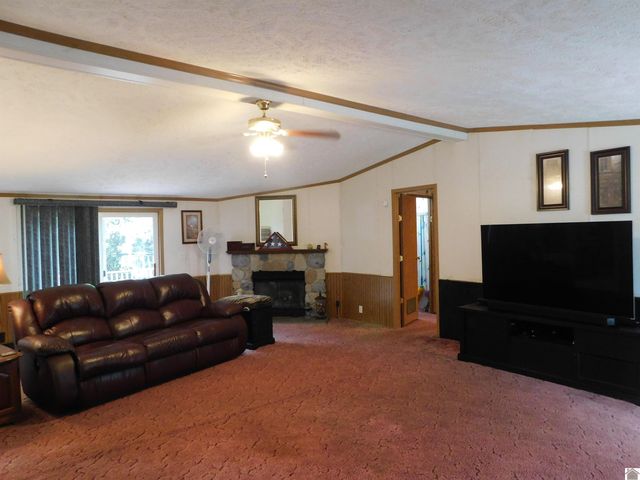 14 Heather Rd., Kuttawa, KY 42055