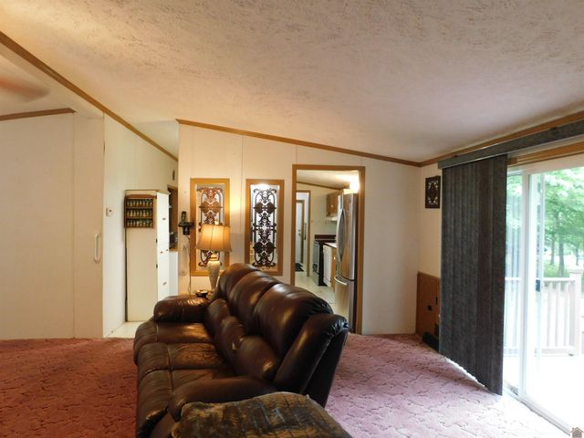 14 Heather Rd., Kuttawa, KY 42055