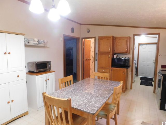 14 Heather Rd., Kuttawa, KY 42055