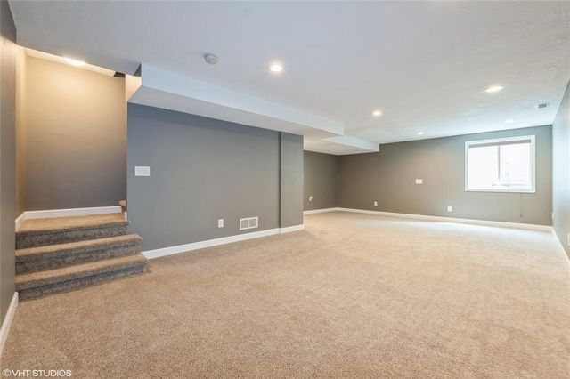 222 NW Abbie Drive, Ankeny, IA 50023