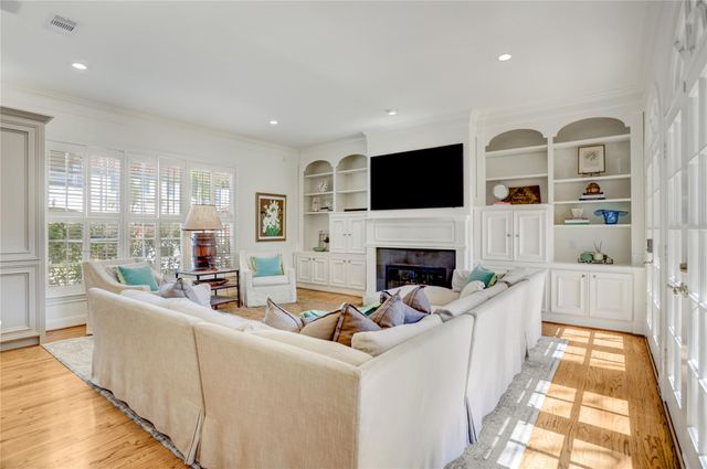 6703 Rutgers Avenue, Houston, TX 77005