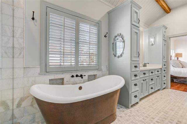 6703 Rutgers Avenue, Houston, TX 77005