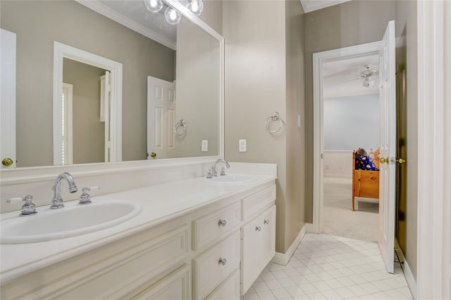 6703 Rutgers Avenue, Houston, TX 77005