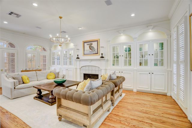 6703 Rutgers Avenue, Houston, TX 77005