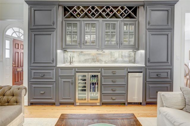 6703 Rutgers Avenue, Houston, TX 77005