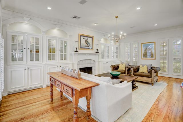 6703 Rutgers Avenue, Houston, TX 77005