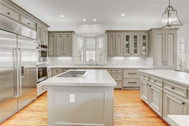 6703 Rutgers Avenue, Houston, TX 77005