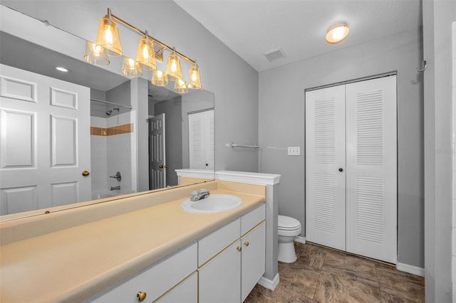 9078 LAKE CHASE ISLAND WAY 9078, Tampa, FL 33626