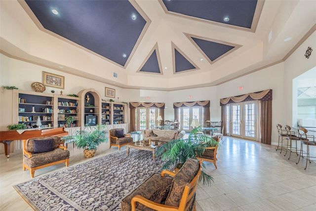 9078 LAKE CHASE ISLAND WAY 9078, Tampa, FL 33626