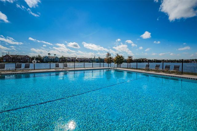 9078 LAKE CHASE ISLAND WAY 9078, Tampa, FL 33626