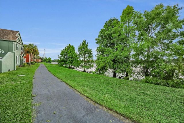 9078 LAKE CHASE ISLAND WAY 9078, Tampa, FL 33626