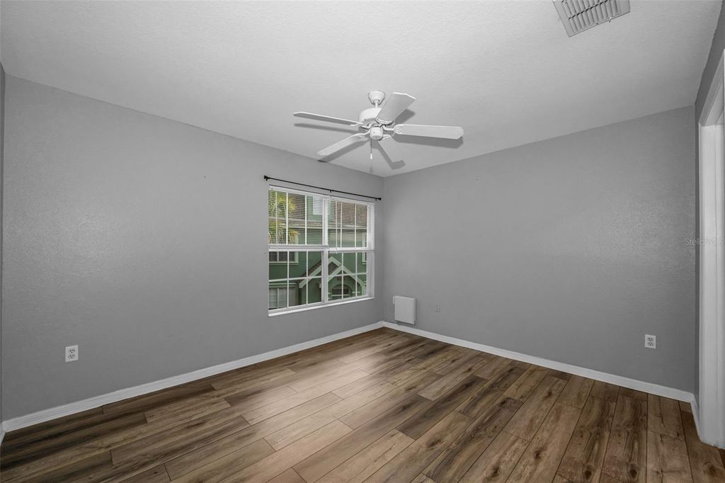 Image 30 of property listing at 9078 LAKE CHASE ISLAND WAY 9078, Tampa, FL 33626
